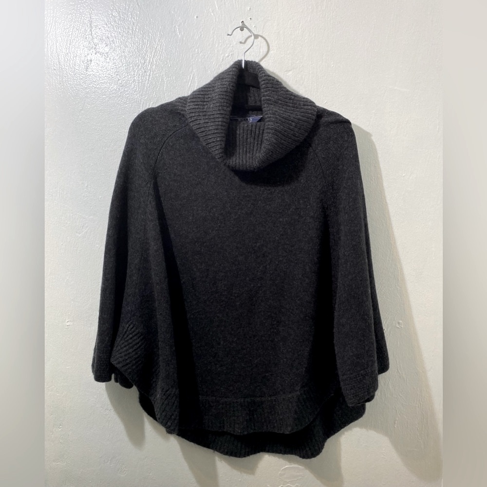 Joules 35% wool knitwear heavy minimalist boho poncho.Charcoal gray.Size Large
